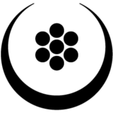 月輪に天体を表す七曜紋との組み合わせ。たいへん優雅で美しい家紋です 月輪に豆七曜